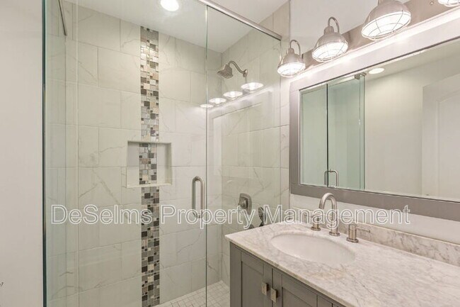 Building Photo - 6999 Tartan Dr