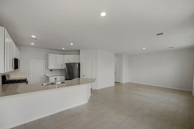 Building Photo - 21111 Salton Sea Ln
