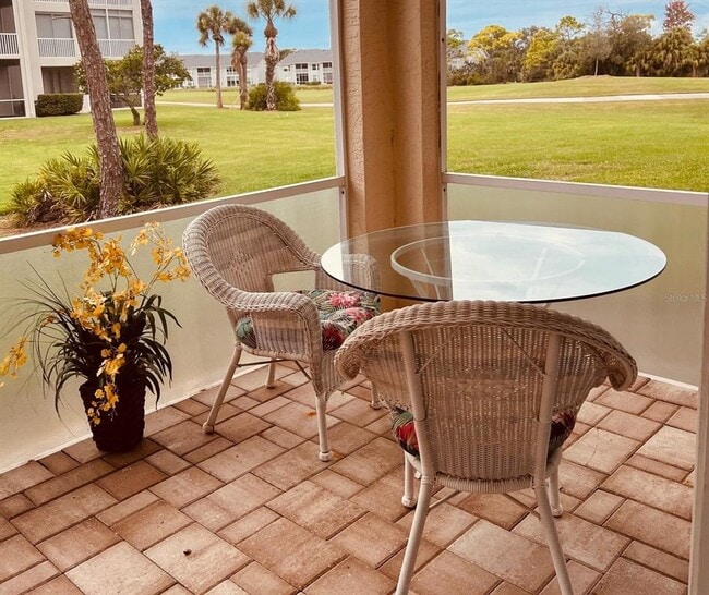 Building Photo - 9620 Club S Cir