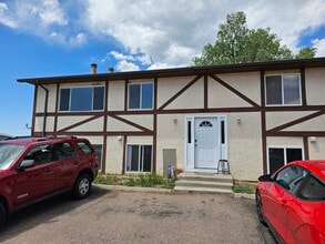 Building Photo - 3480 Cochran Dr