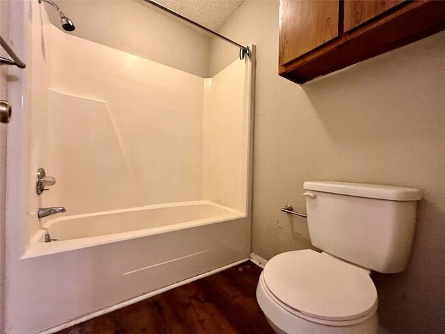 Building Photo - 1247 Dallas Dr