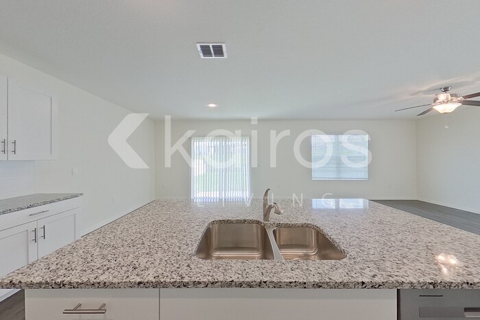 Building Photo - 32150 Katelin Cir