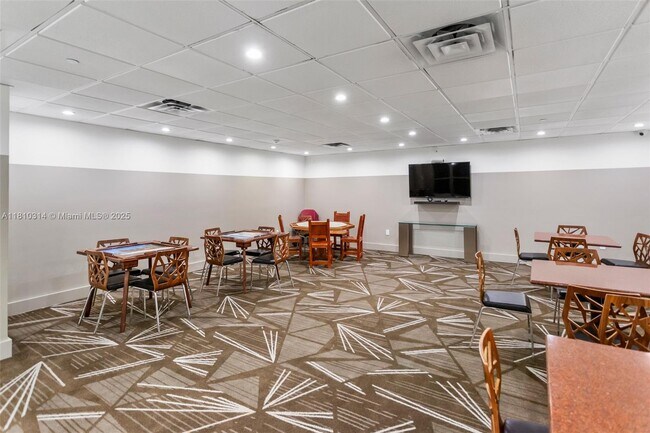 Building Photo - 5701 Collins Ave