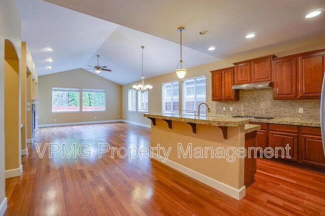 Building Photo - 1403 SE 194th Pl