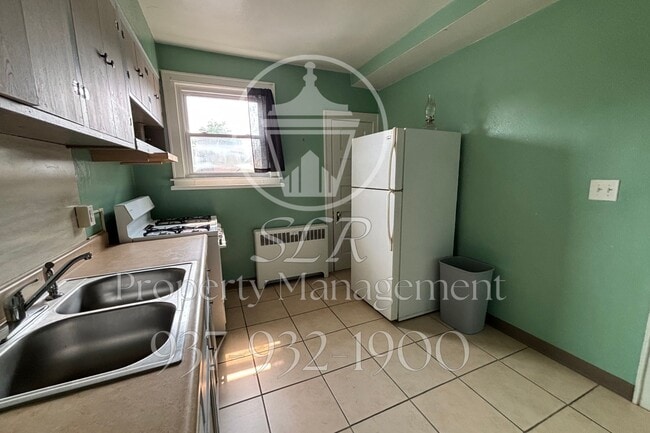 Building Photo - 203 S Broad St