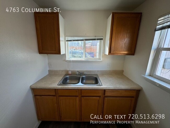Building Photo - 4763 Columbine St