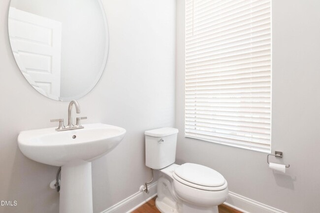 Building Photo - 1247 Shaw View Aly