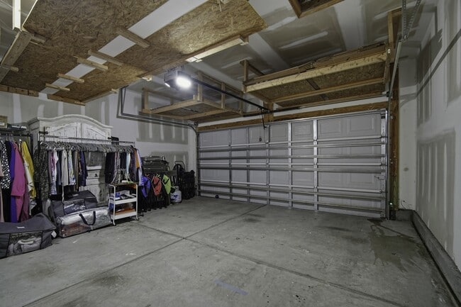 Building Photo - 225 Urbano Ln