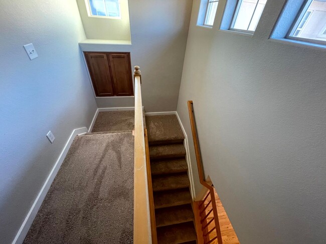 Building Photo - Cute Townhome In Stapleton! Master Suite! ...