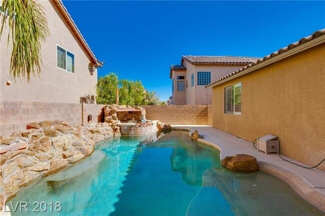 Building Photo - Gorgeous Cul-De-Sac Home with Casita, Pool & Spa!