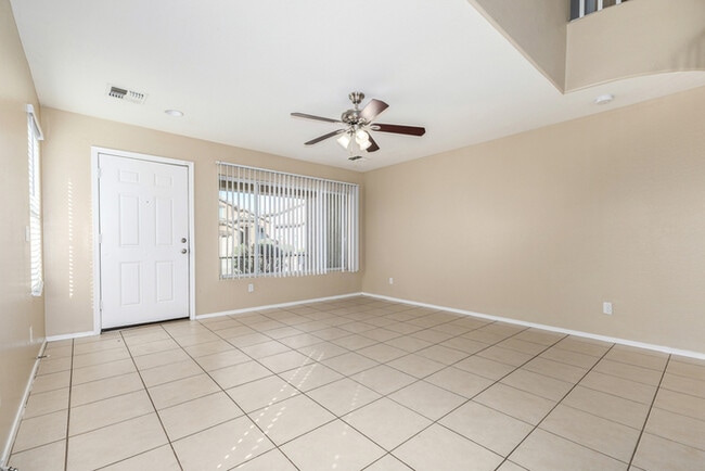 Building Photo - 6537 W Magnolia St