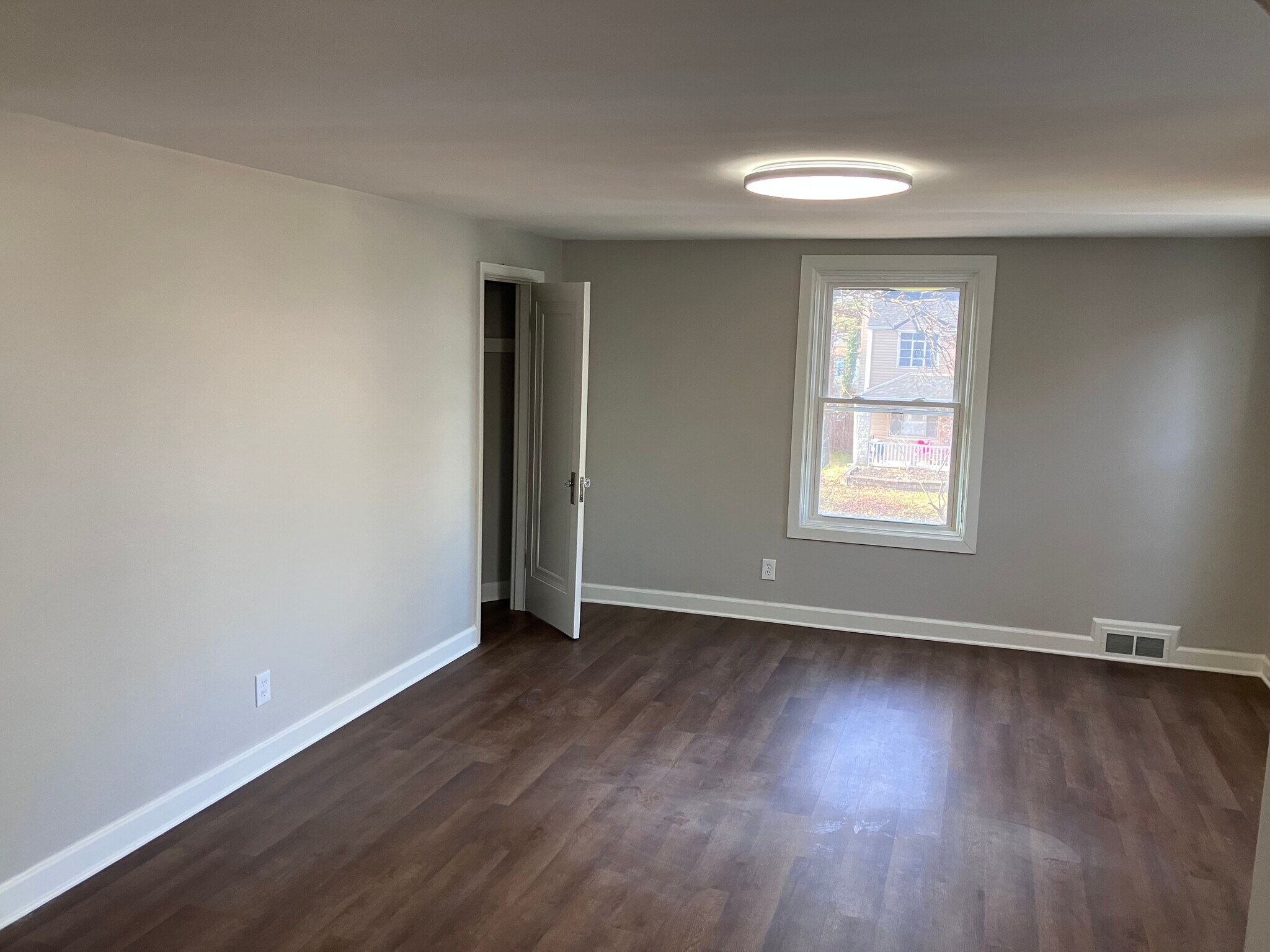 Building Photo - 912 Geers Ave