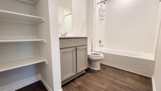 Building Photo - 504 Sandringham Lp