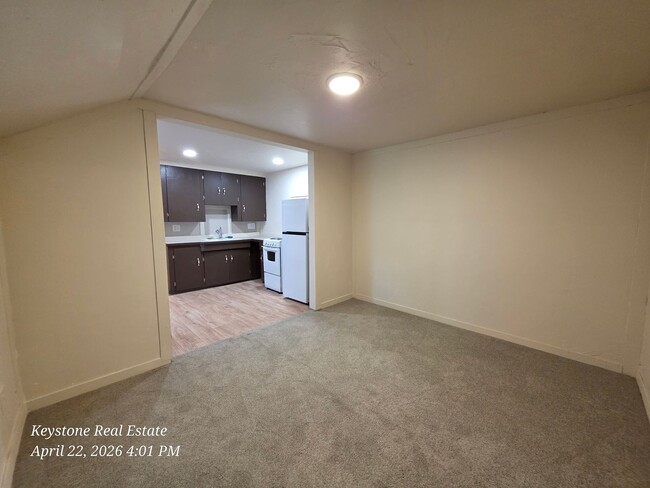 Building Photo - 09503