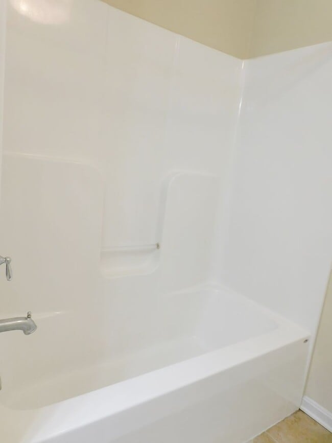 Building Photo - 23363 Marview Ct