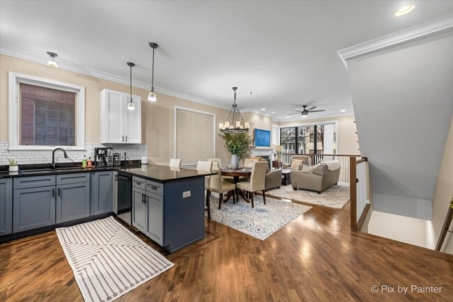 Building Photo - 1753 N Artesian Ave