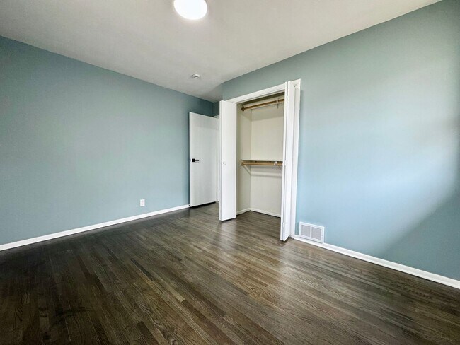 Building Photo - Remodeled 3 bed, 2 bath Millard home