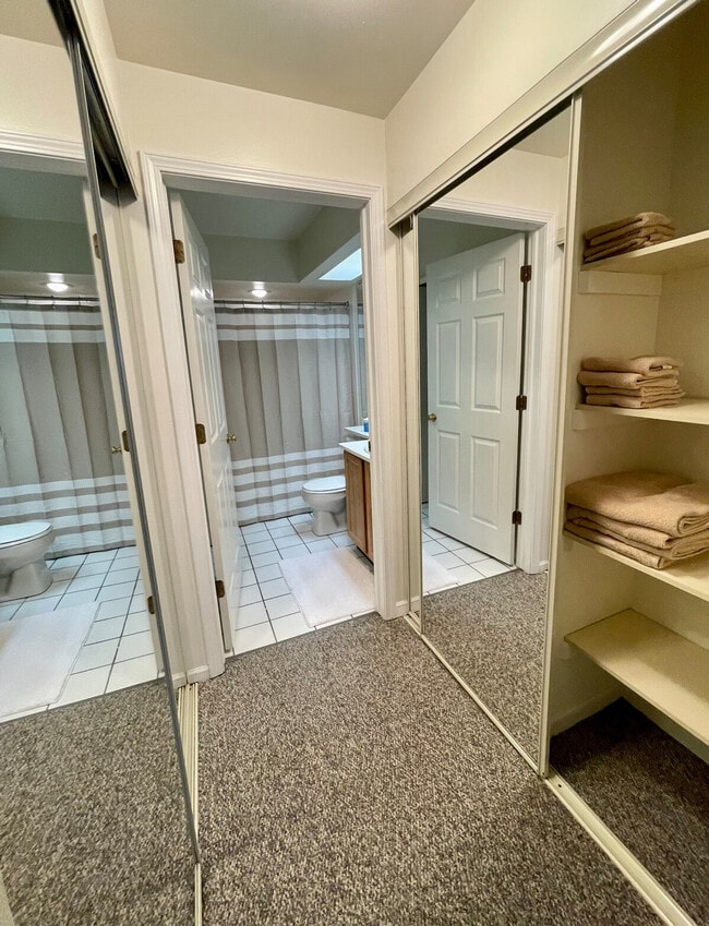 Building Photo - 1335 Summit Ave