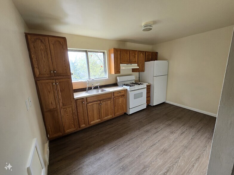 Primary Photo - 2218 Hamilton Avenue