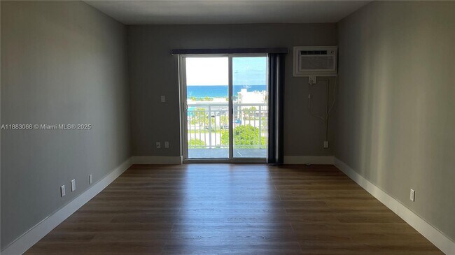 Building Photo - 200 S Birch Rd