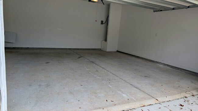 Building Photo - 316 Kennesaw Ave