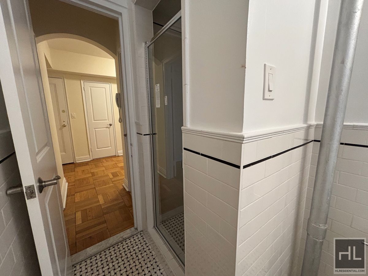 Building Photo - EAST 56 STREET