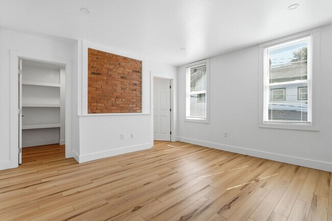 Building Photo - Brand New Renovation - Sharpsburg