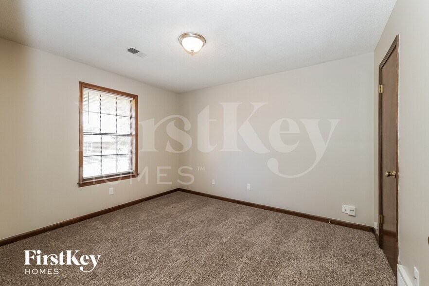 Building Photo - 4611 Spaniel Cove