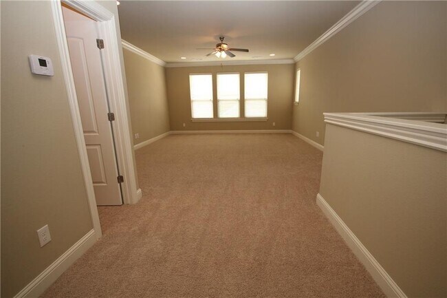 Building Photo - 1505 SW Rosedale Ave