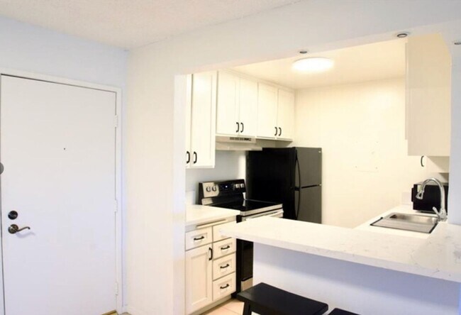 Building Photo - 7765 W 91st St