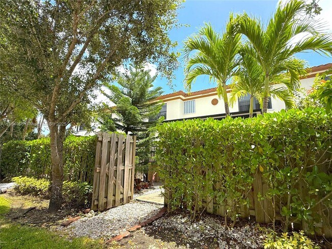 Building Photo - 4228 SW 166th Ct