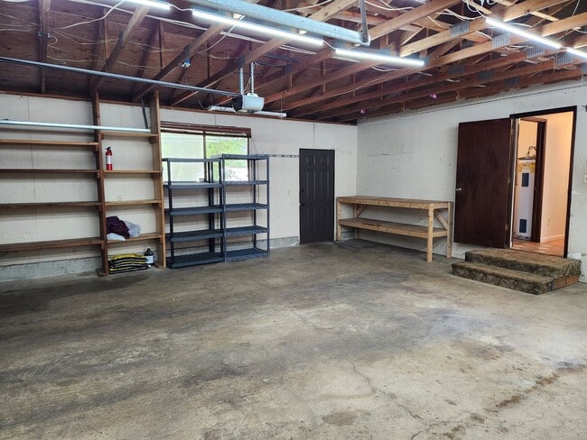 Building Photo - 3 Bedroom Rambler In Central Kitsap