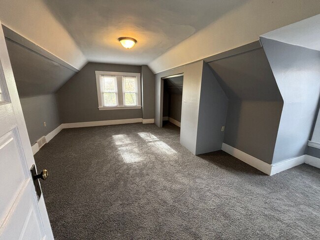 Building Photo - cla1285