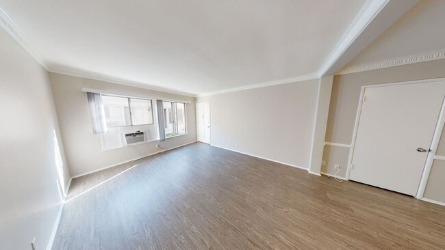 Interior Photo - FREE RENT! BEAUTIFUL 2 BDRM / 1 BATH APT. ...