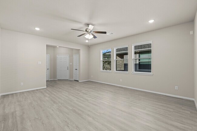 Building Photo - 10419 Astor Pt Trl