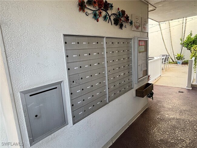 Building Photo - 1624 Pine Valley Dr