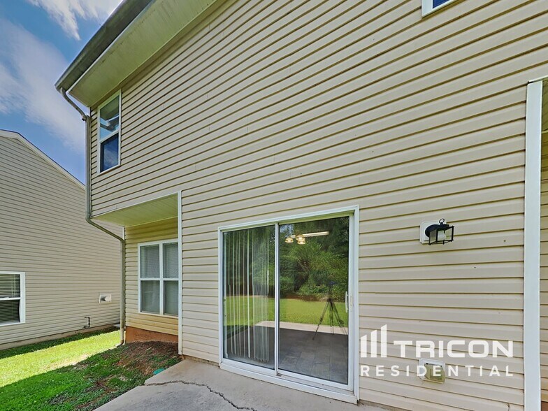 Building Photo - 1588 Thornwick Trace