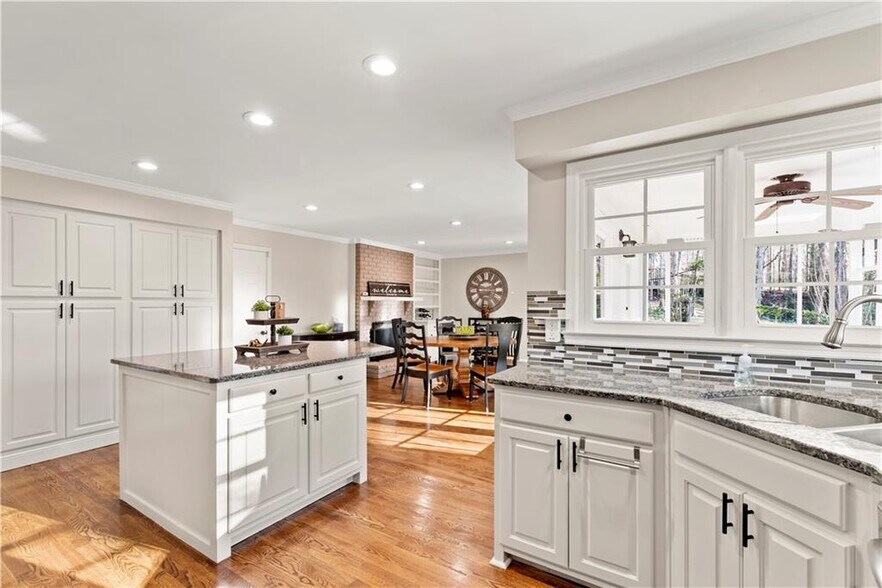 Building Photo - 4336 Fox Creek Dr