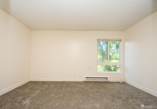 Building Photo - 816 N Delaware St