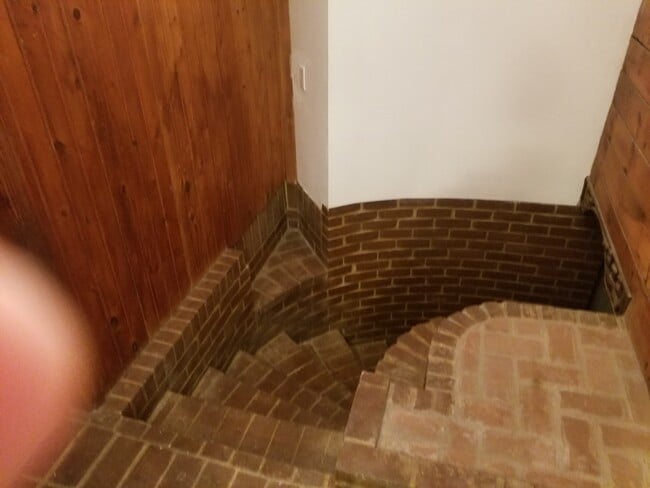 Building Photo - 307 N Market St