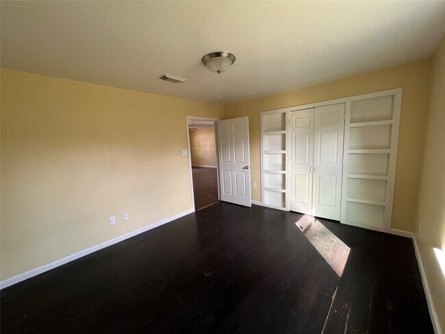 Building Photo - 11842 Greencanyon Dr