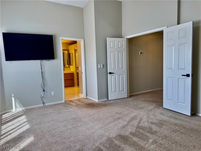 Building Photo - 1635 White Dr