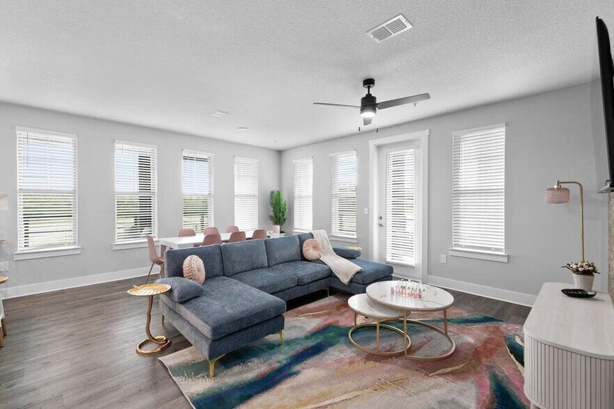 Primary Photo - 11830 Buckfield Cir