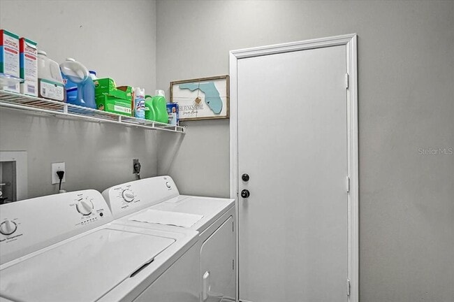 Building Photo - 4427 Highland Oaks Cir