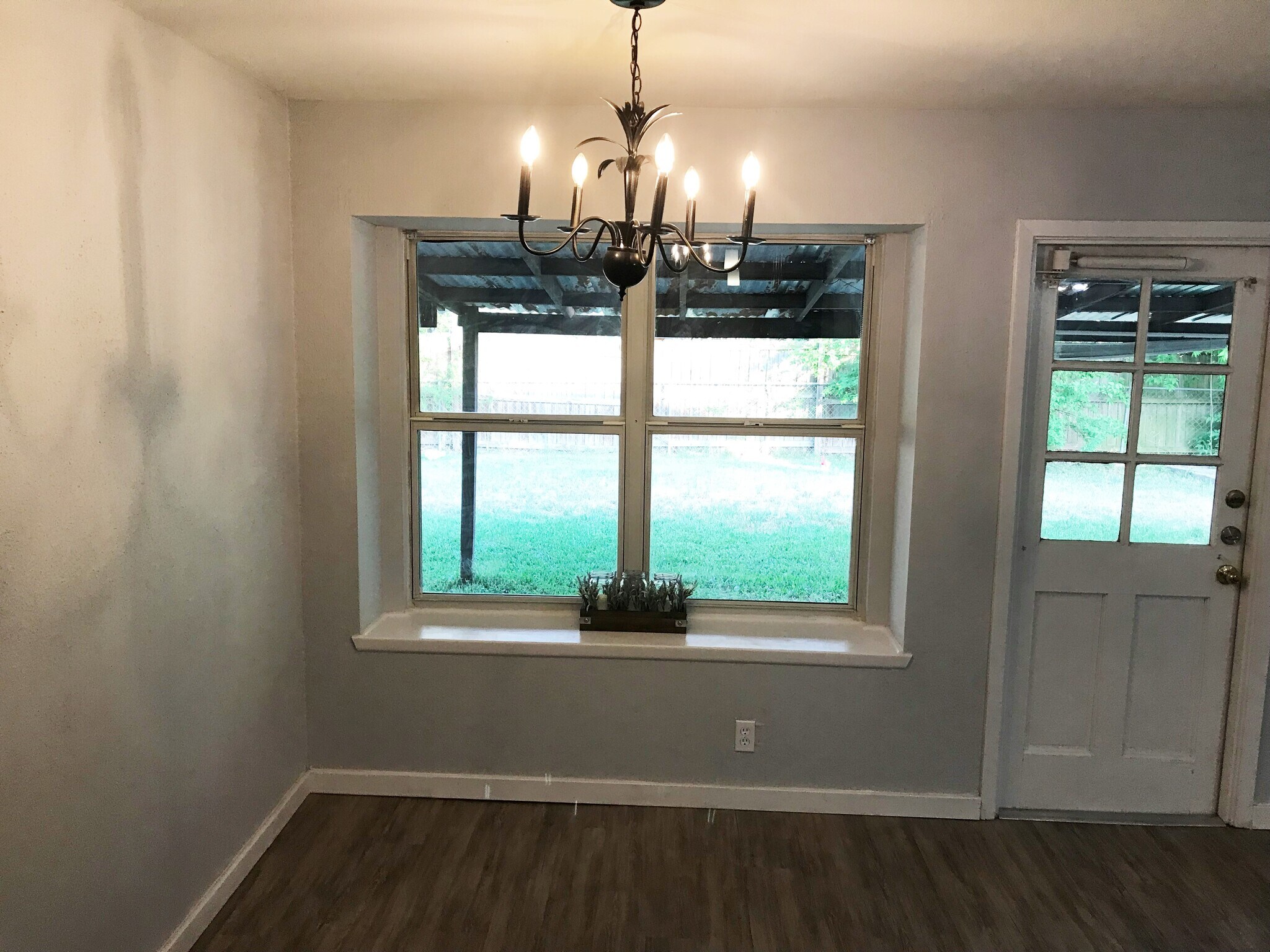 Dining area - 10822 Green Brook Dr