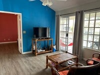 Building Photo - Fully Furnished Two Bedroom / Two Bath Wai...