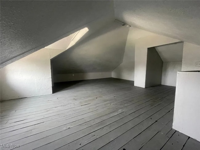 Building Photo - Spacious & Affordable 3-Bedroom Home