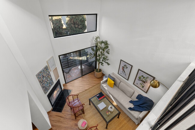 Building Photo - 12000 Goshen Ave