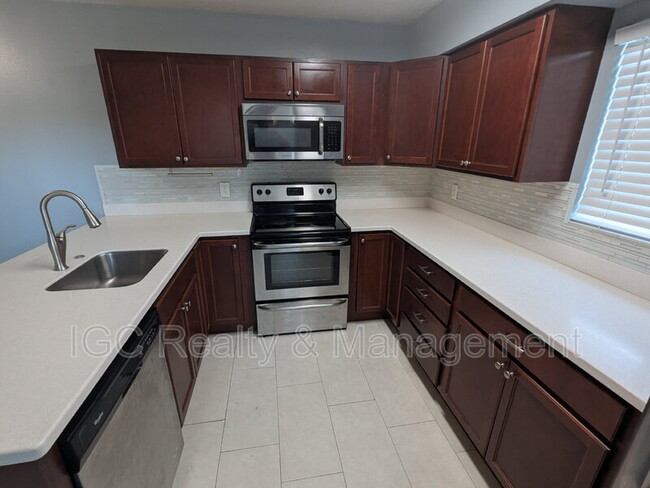 Building Photo - 4153 Prime Ave