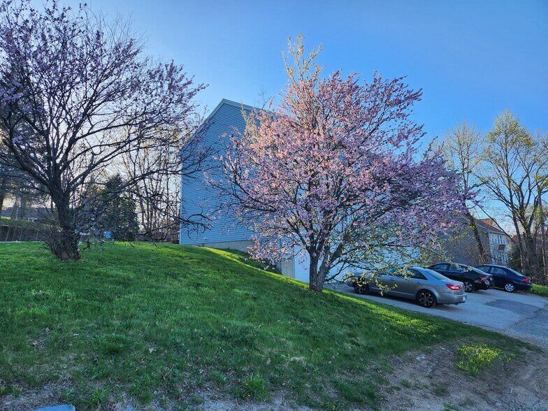 Building Photo - 1 Rosamond St